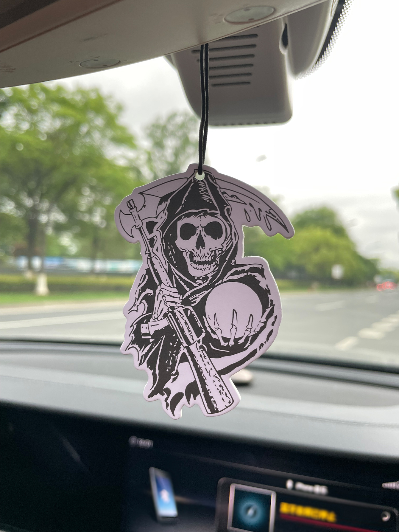 Skull, Hilton Fresh Scent Five - đánh giá và giá Home Fragrance Types